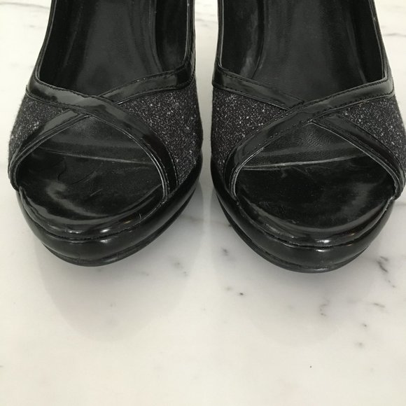 Tahari Tweed & Patent Peep Toe High Heels 6.5 MINT - Picture 9 of 10